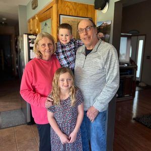 Meet your Posher, Crystal